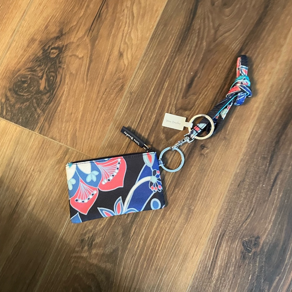 ✨vera bradley lanyard and id holder✨ - Picture 2 of 2